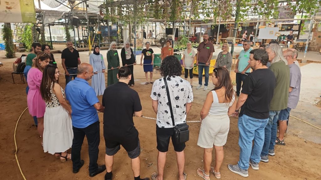 פעילות בנושא עבודת צוות למבוגרים