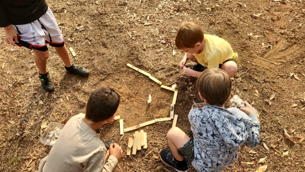 פעילות בטבע לילדים בבית הספר - יצירה מן הטבע